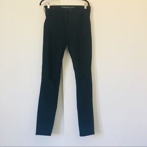 AEO | Super Hi-Rise Ripped Knee Black Jeggings
